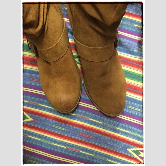 👢Aldo Hollee Suede Buckle Detail Bootie Cognac 10 - Picture 6 of 7